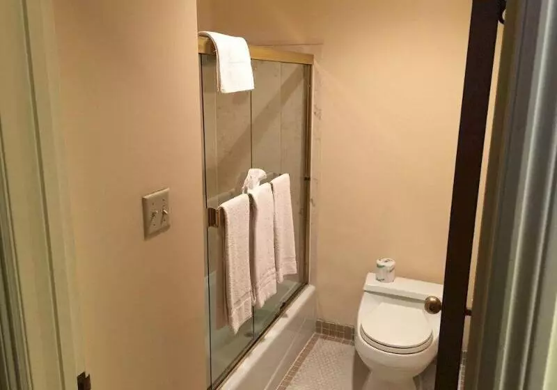 Отель Marina Inn