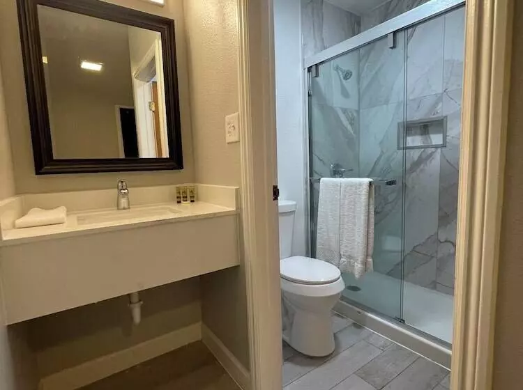 Отель Marina Inn