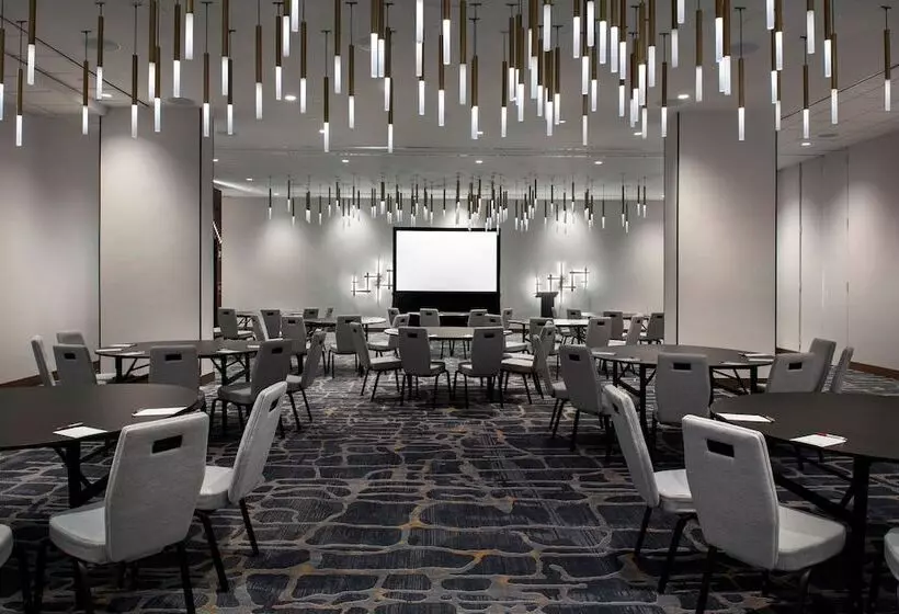 هتل Marriott Springfield Downtown