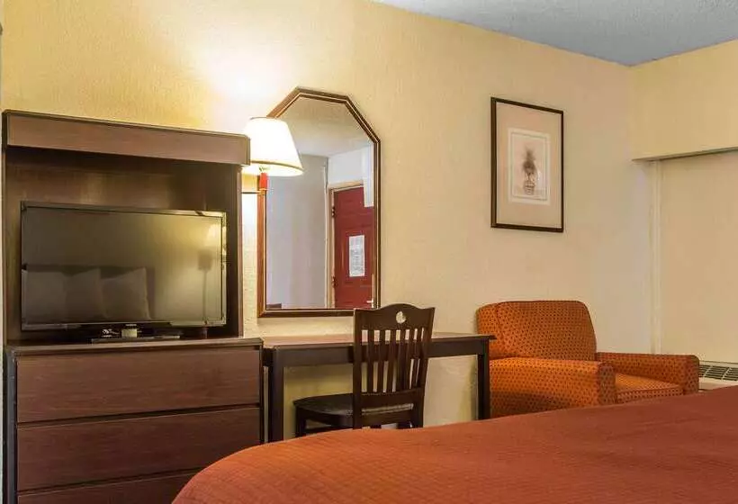 Otel Rodeway Inn & Suites