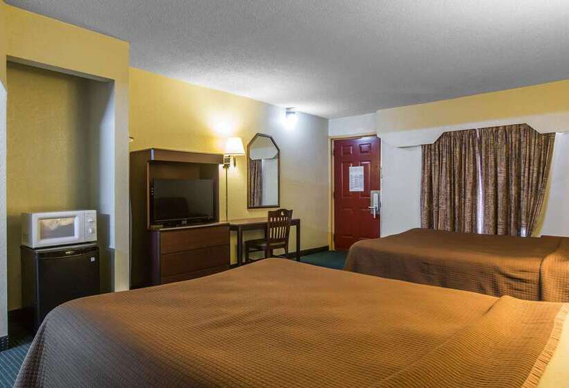 هتل Rodeway Inn & Suites