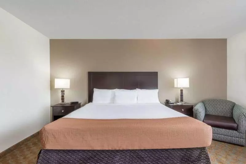 Surestay Plus Hotel By Best Western Lubbock Medical Center