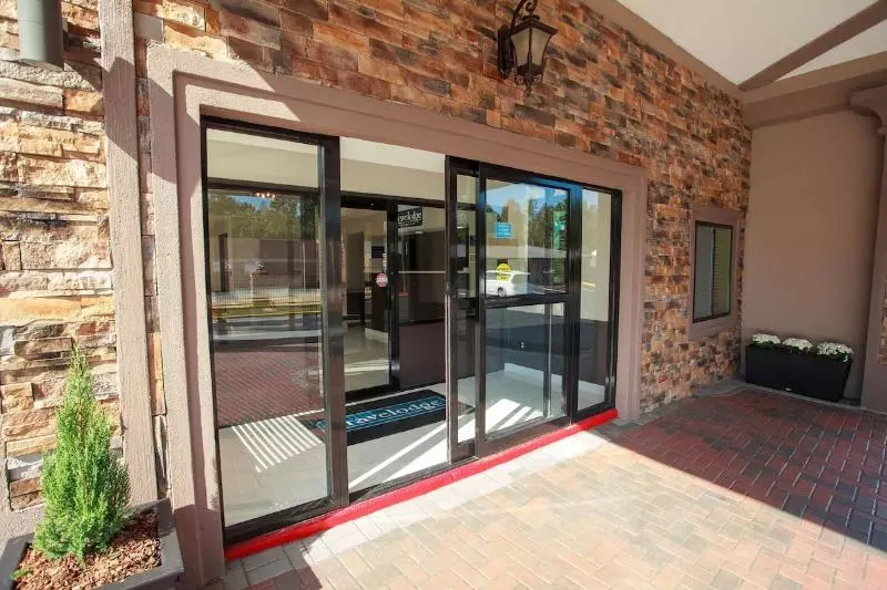 酒店 Travelodge By Wyndham Macon West