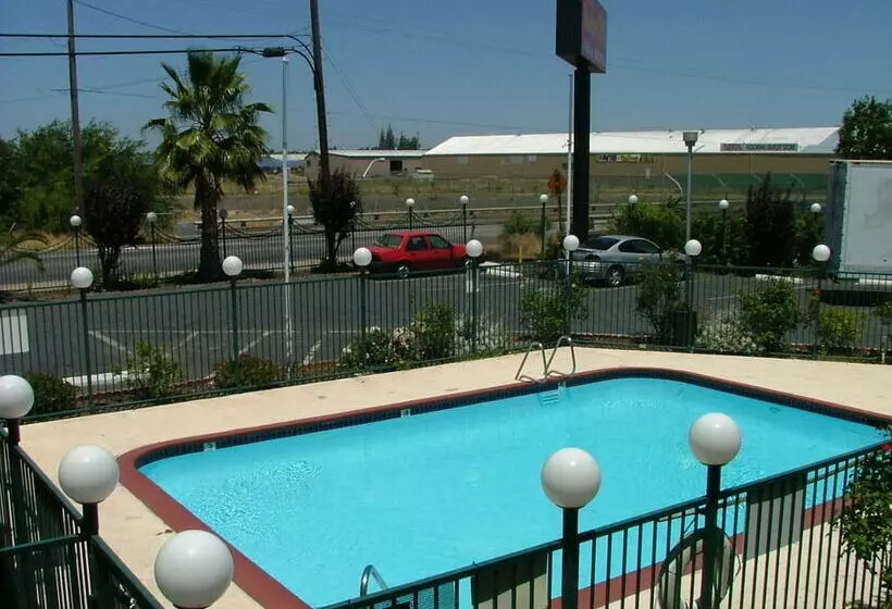 호텔 American Budget Inn And Suites Modesto
