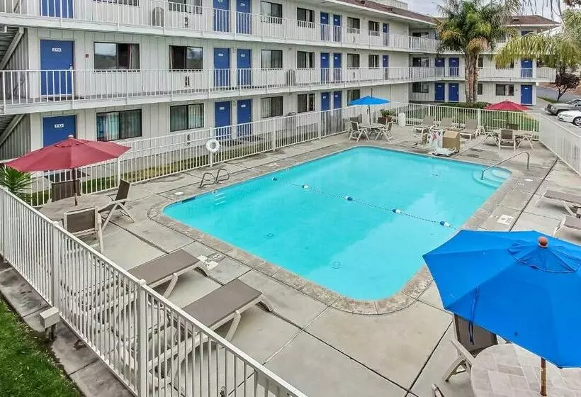 Motel 6salinas, Ca South Monterey Area