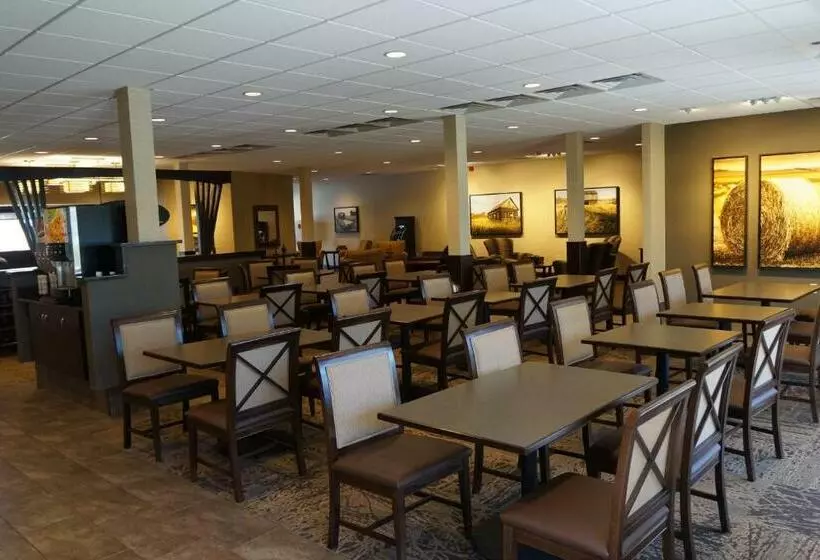 The Biltmore Hotel & Suites Main Avenue