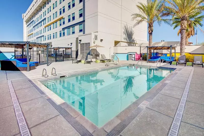 Hotel Aloft Tucson University