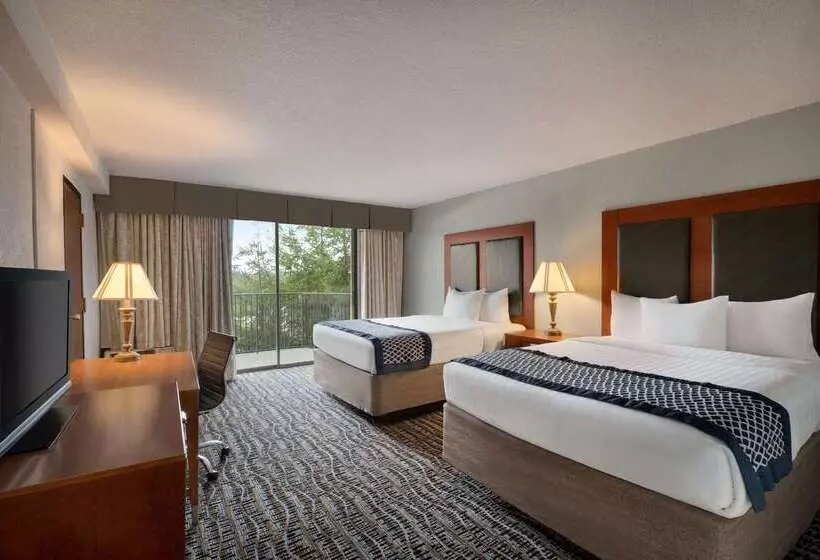 בית מלון כפרי Baymont By Wyndham Bremerton Wa