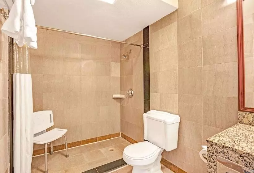 בית מלון כפרי Baymont By Wyndham Bremerton Wa