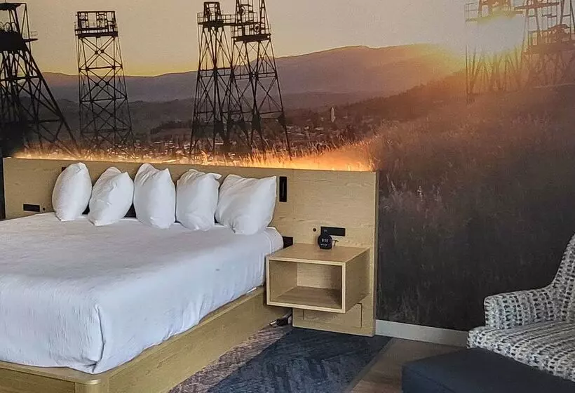 هتل Best Western Plus Butte Plaza Inn