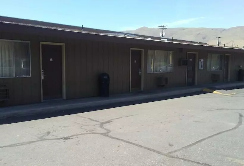 هتل Cedars Inn Lewiston