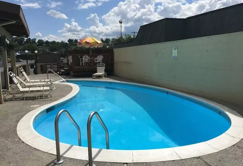 هتل Cedars Inn Lewiston