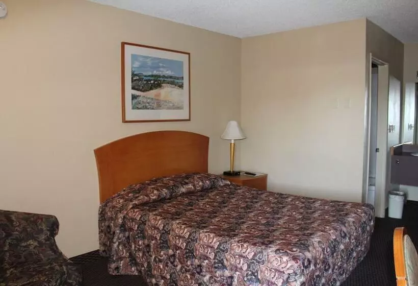 هتل Cedars Inn Lewiston