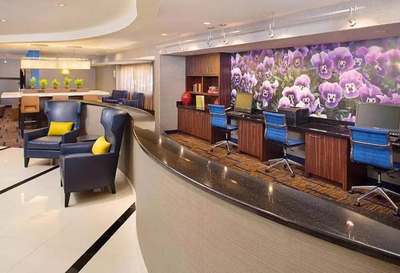 Отель Courtyard Montvale