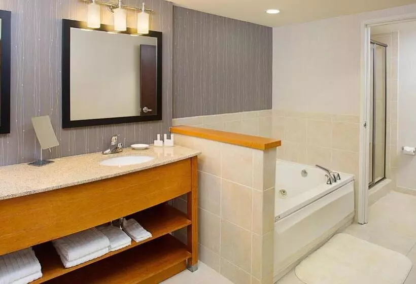 Отель Courtyard Montvale