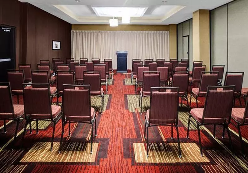 Otel Courtyard By Marriott St. Cloud