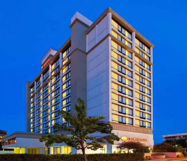 فندق Crowne Plaza Old Town Alexandria