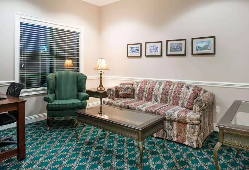 호텔 Days Inn By Wyndham Paducah