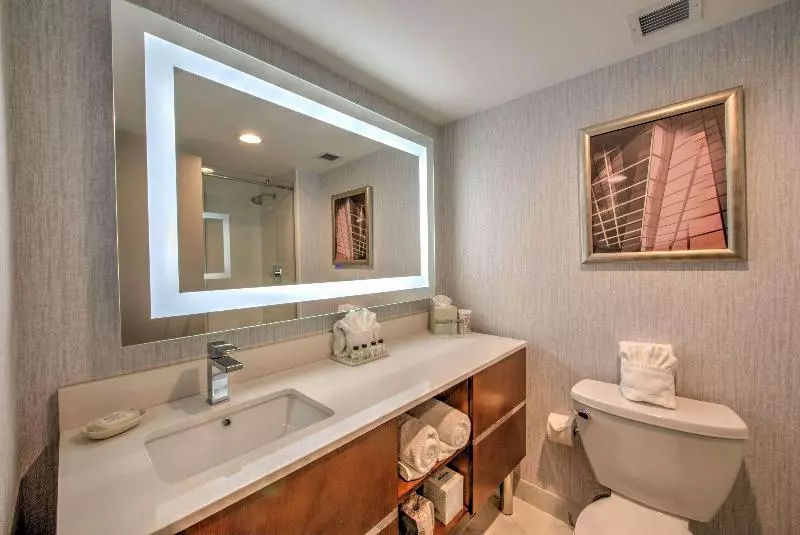 Hotelli Doubletree By Hilton Houston Brookhollow