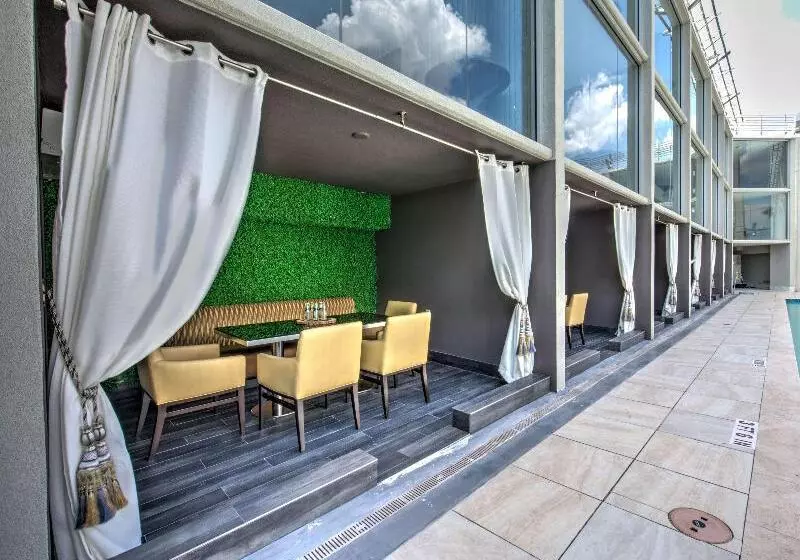 Hotelli Doubletree By Hilton Houston Brookhollow