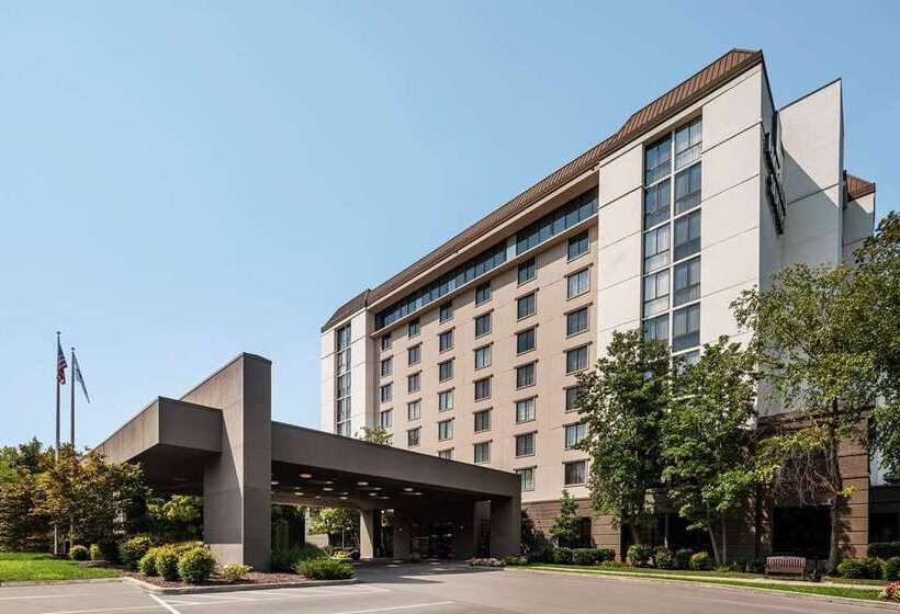 فندق Embassy Suites By Hilton Nashville Airport