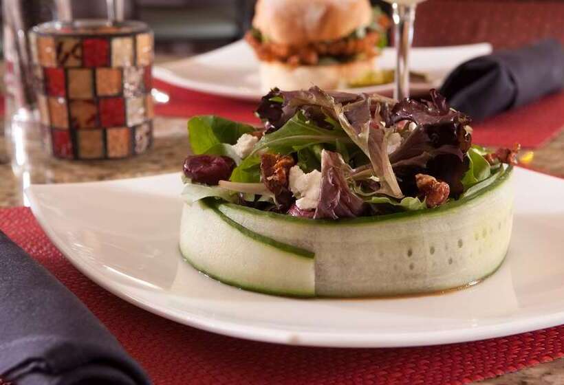 فندق Embassy Suites By Hilton Nashville Airport