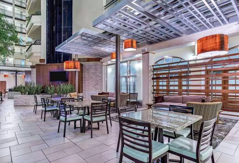 هتل Embassy Suites By Hilton Nashville Airport