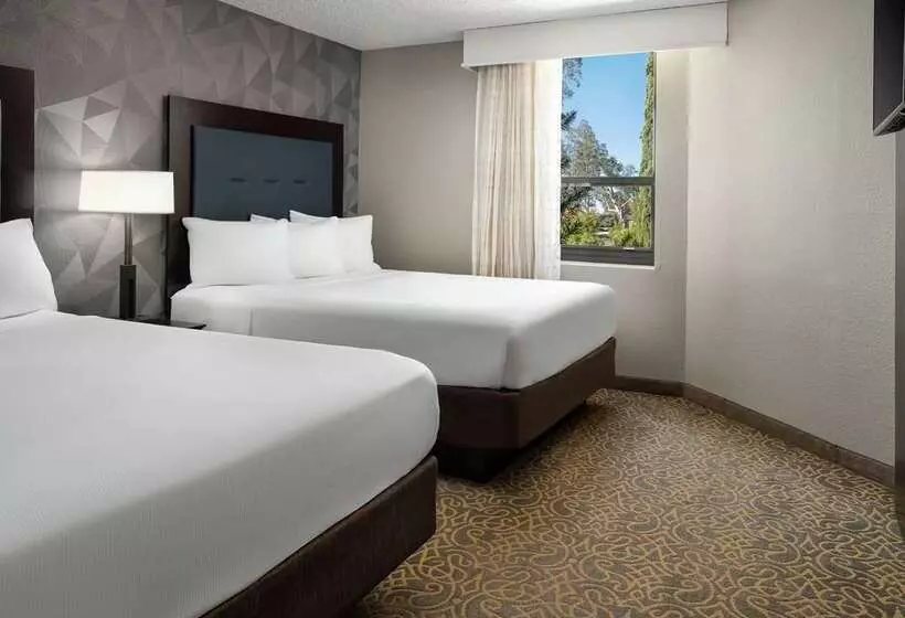 Embassy Suites By Hilton Tucson East