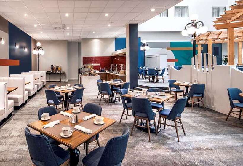 Hotel Hilton Appleton Paper Valley