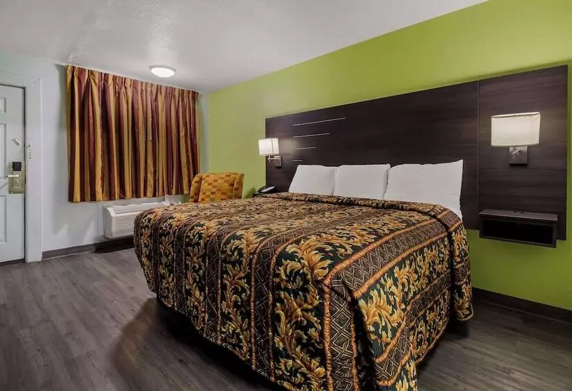 호텔 Rodeway Inn Conference Center