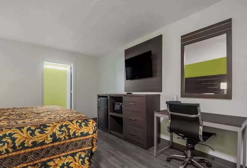 호텔 Rodeway Inn Conference Center