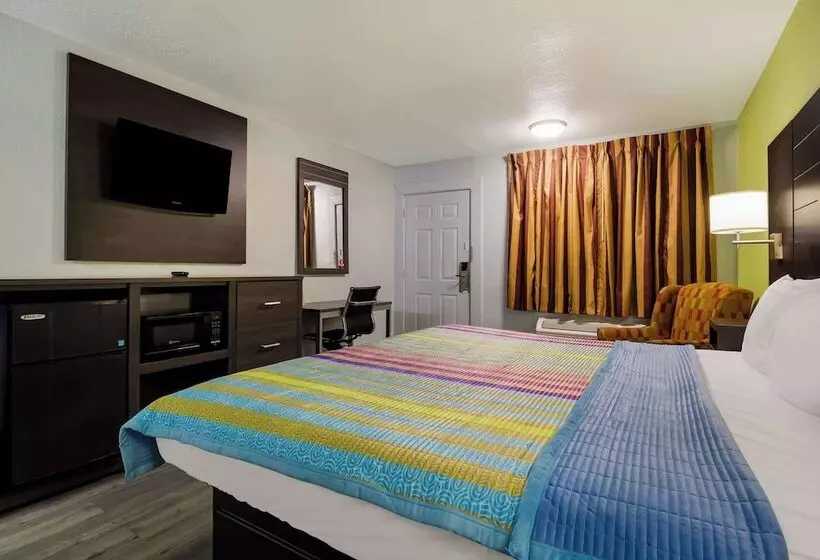 호텔 Rodeway Inn Conference Center