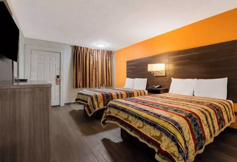 호텔 Rodeway Inn Conference Center