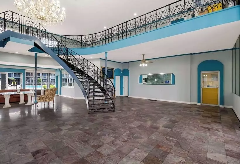 호텔 Rodeway Inn Conference Center