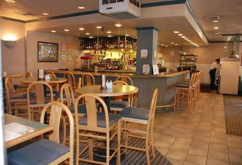 酒店 Oakland Airport Executive