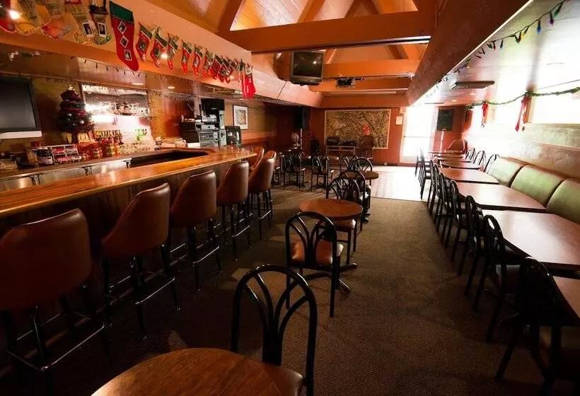 Отель Pacific Marina Inn