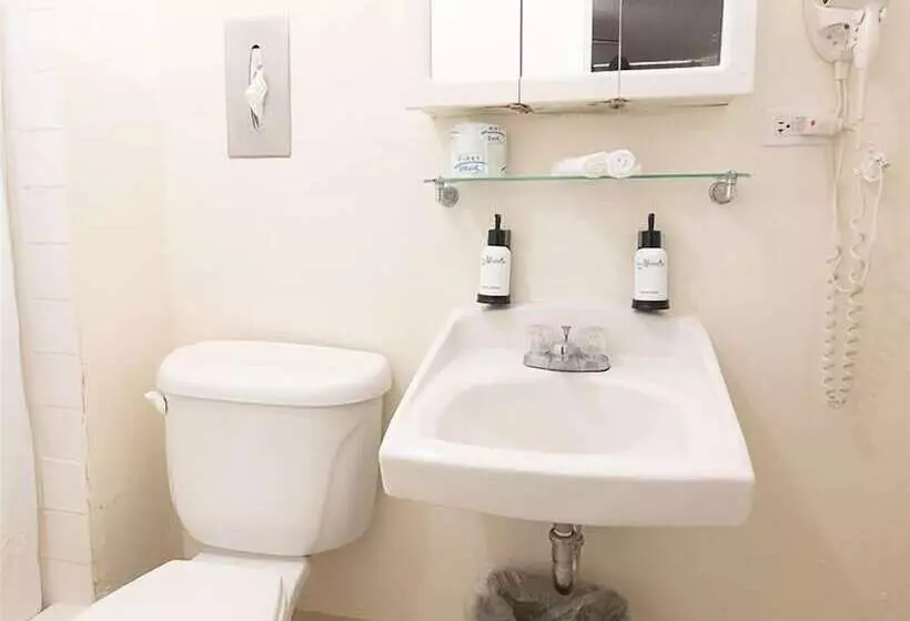 Отель Pacific Marina Inn