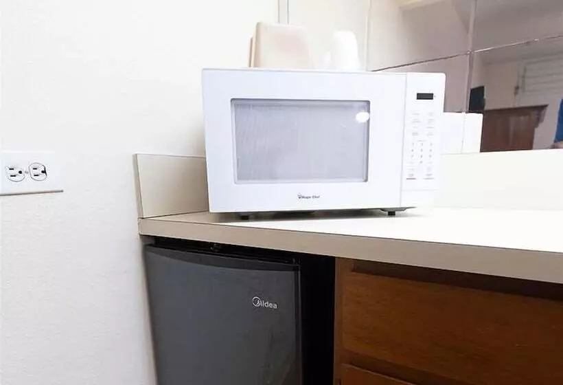 Отель Pacific Marina Inn