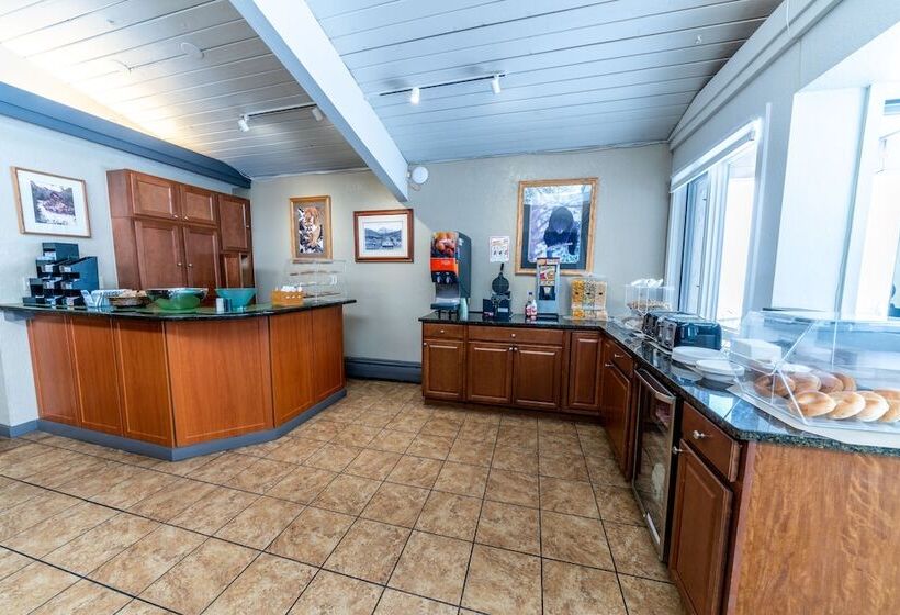 فندق Pokolodi Lodge