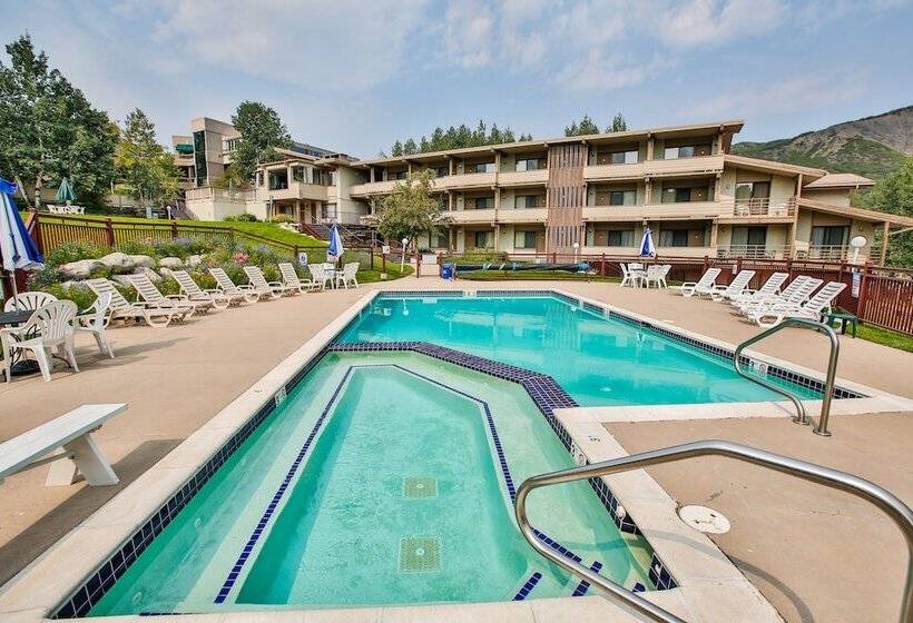 فندق Pokolodi Lodge