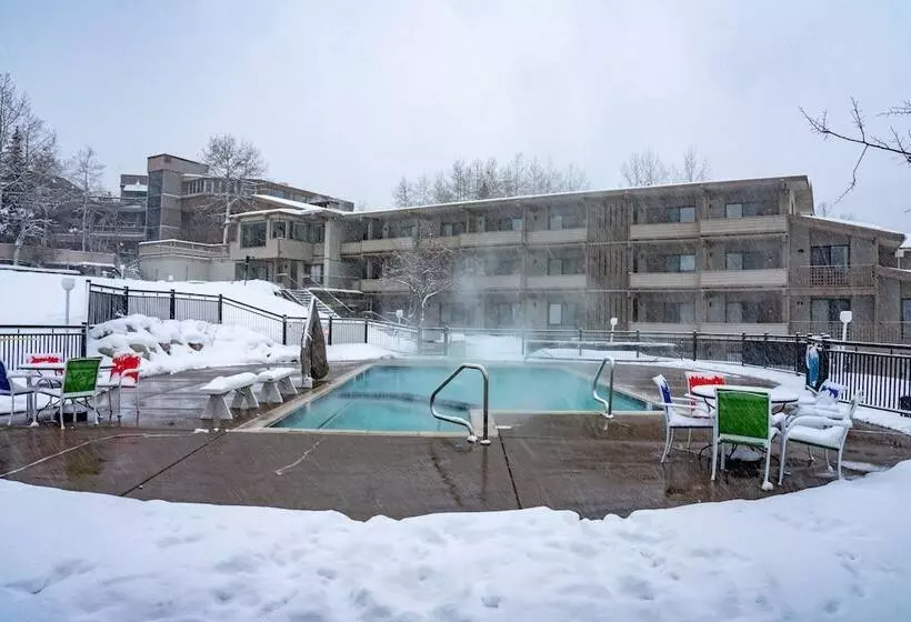 호텔 Pokolodi Lodge