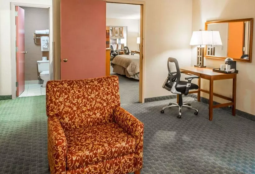 호텔 Quality Inn And Conference Center Greeley Downtown