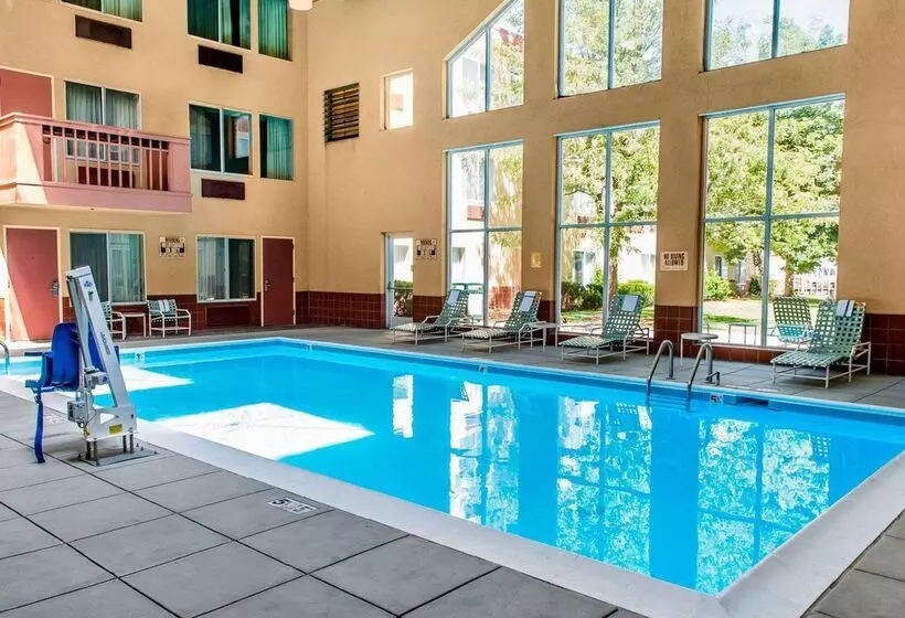 호텔 Quality Inn And Conference Center Greeley Downtown