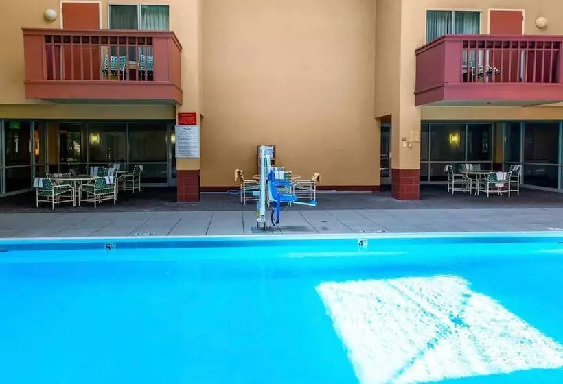 호텔 Quality Inn And Conference Center Greeley Downtown