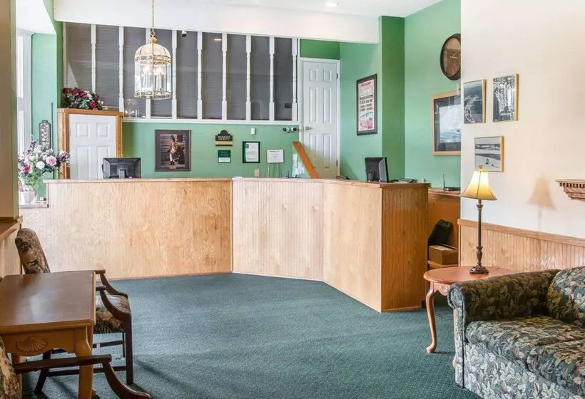 Otel Quality Inn & Suites Beachfront