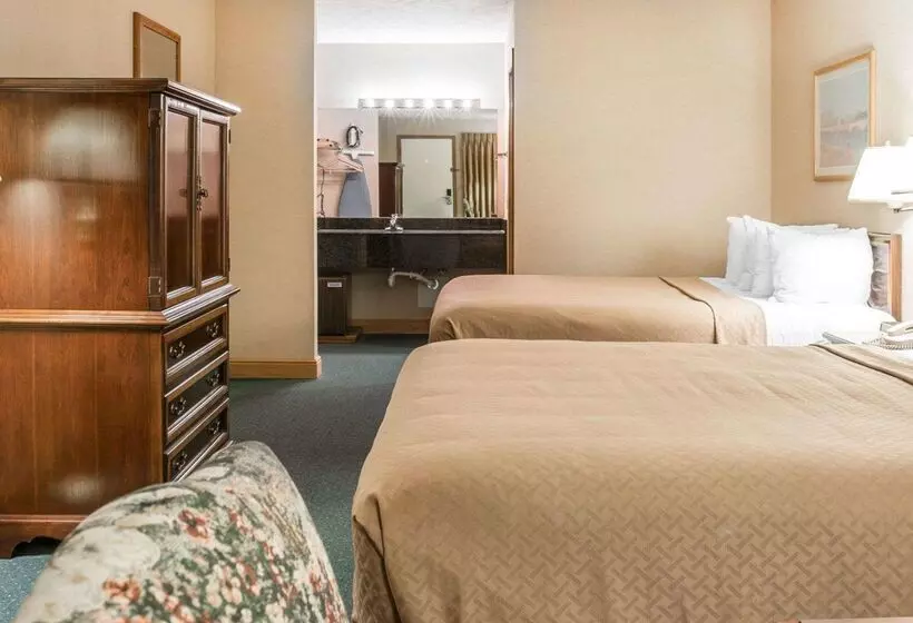 Otel Quality Inn & Suites Beachfront