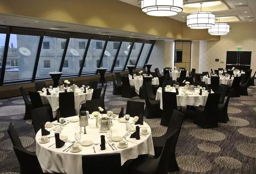 בית מלון כפרי Radisson Blu Fargo