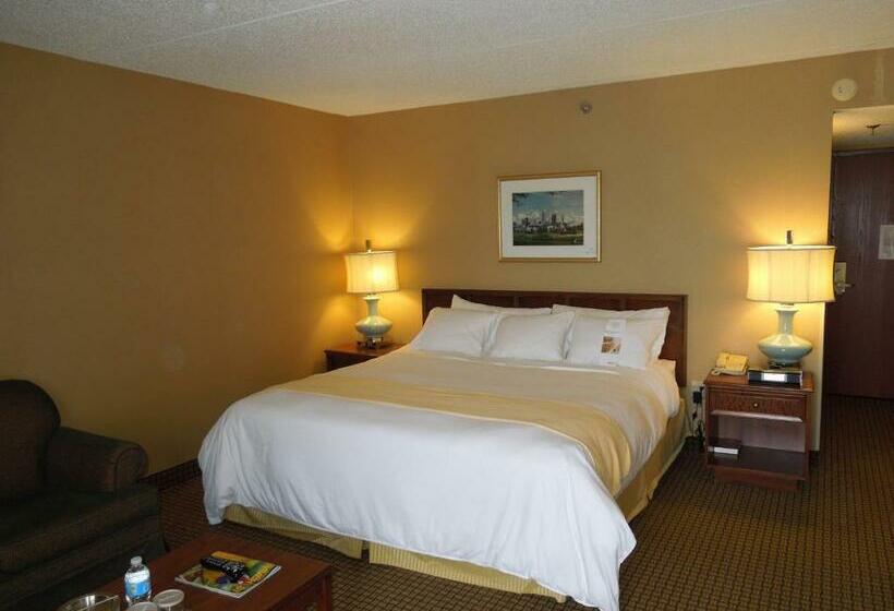 فندق Rl Cleveland Airport West