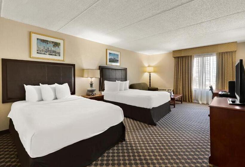 فندق Rl Cleveland Airport West