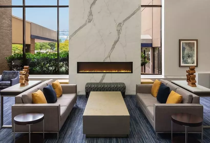 호텔 Sheraton Norfolk Waterside